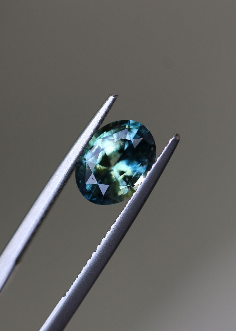 2.34ct Natural Teal Sapphire