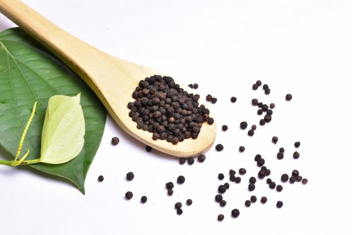 Real Ceylon Whole Black Pepper 1kg Bulk Pack