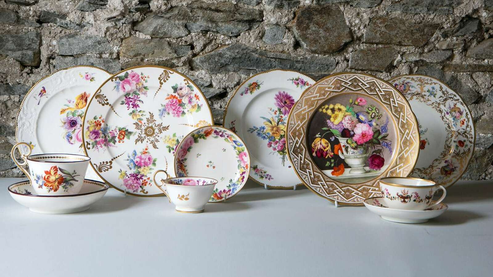 ROYAL FERNWOOD PORCELAIN LTD